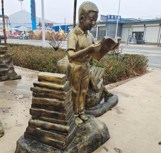 校園讀書玻璃鋼雕塑